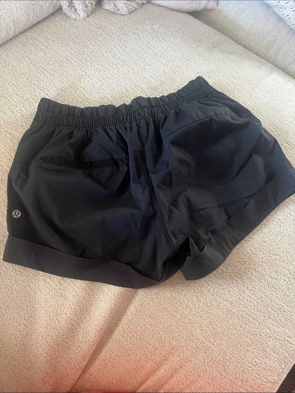 Lululemon Women’s Black Elastic-Waist Drawstring Shorts - Picture 2 of 4